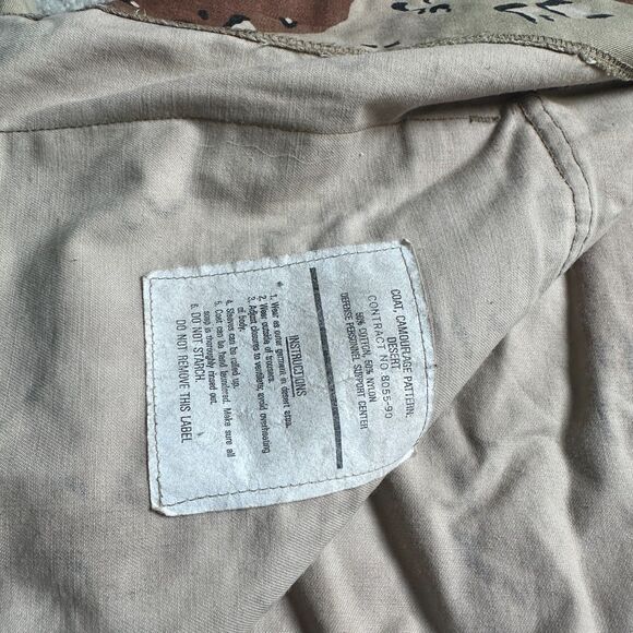 TokyoNotJapan VINTAGE ARMY DESERT CAMOUFLAGE PATTERN COMBAT JACKET - Picture 8 of 13